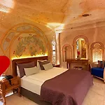 Hotel Crassus Cave