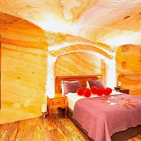 Hotel Crassus Cave