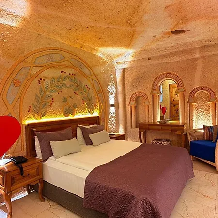Hotel Crassus Cave