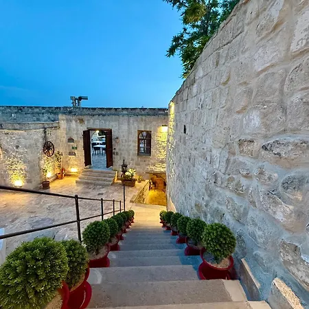 Crassus Cave Hotel