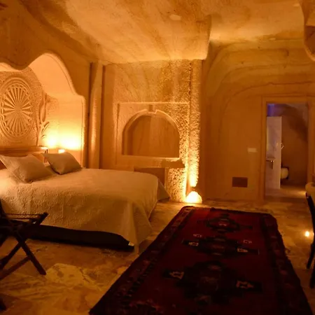 Hotel Crassus Cave