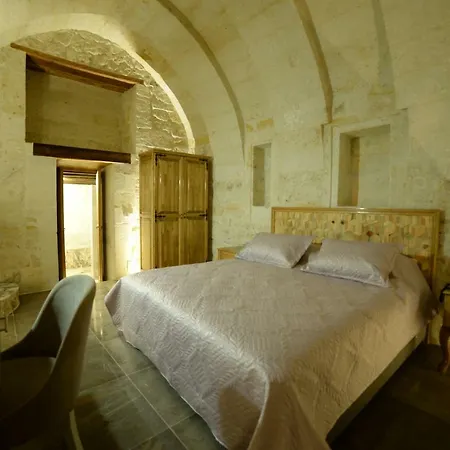 Hotel Crassus Cave 2*