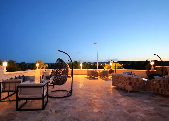 Crassus Cave Hotel 2*